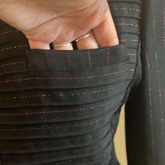 Lined Metallic pink pinstripe 3 piece Elizabeth Wessel Suit - Picture 6 of 17